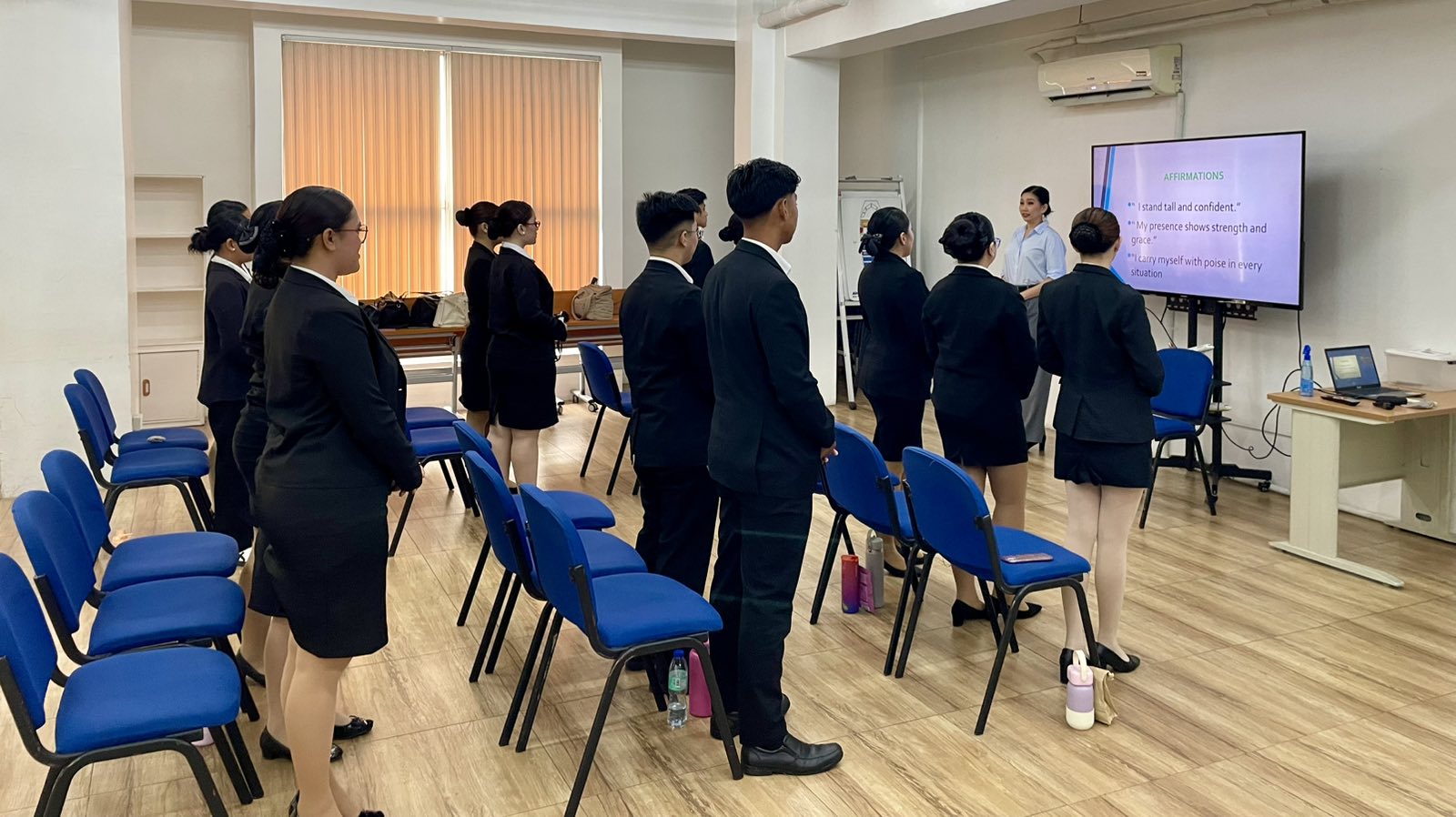 flight attendant training 