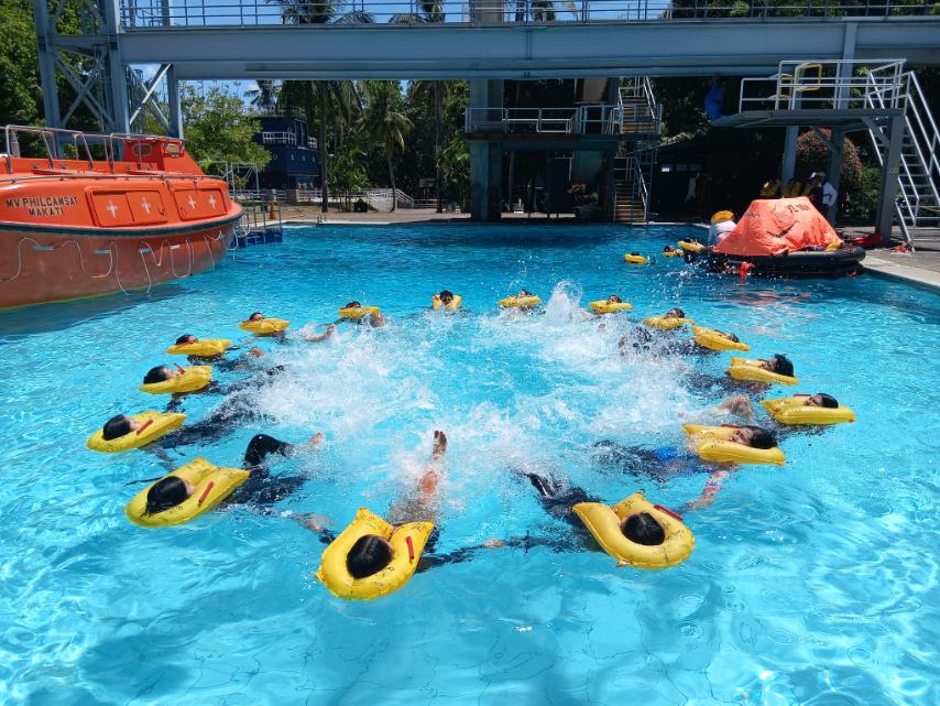 do you need to be good at swimming to be a flight attendant